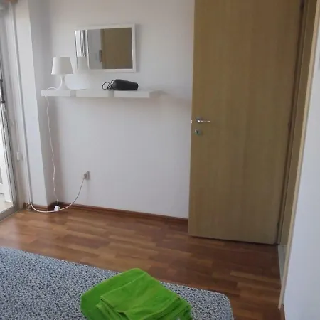 Apartment Delphi Court - Large 1 Bed -sleeps 4, Near Sea/beach - Free Wifi Limassol