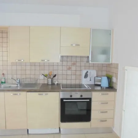 Delphi Court - Large 1 Bed -sleeps 4, Near Sea/beach - Free Wifi Apartment